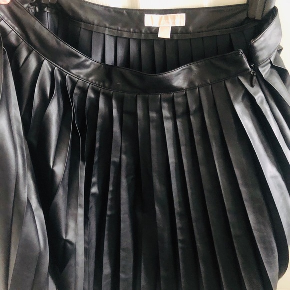 Michael Kors pleated skirt size XL - Picture 3 of 5